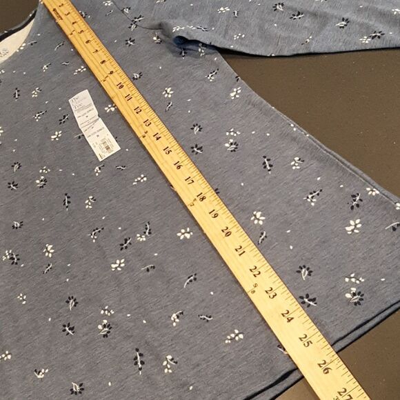 Croft and Barrow Long Sleeve Crew Neck Tee - Picture 6 of 7